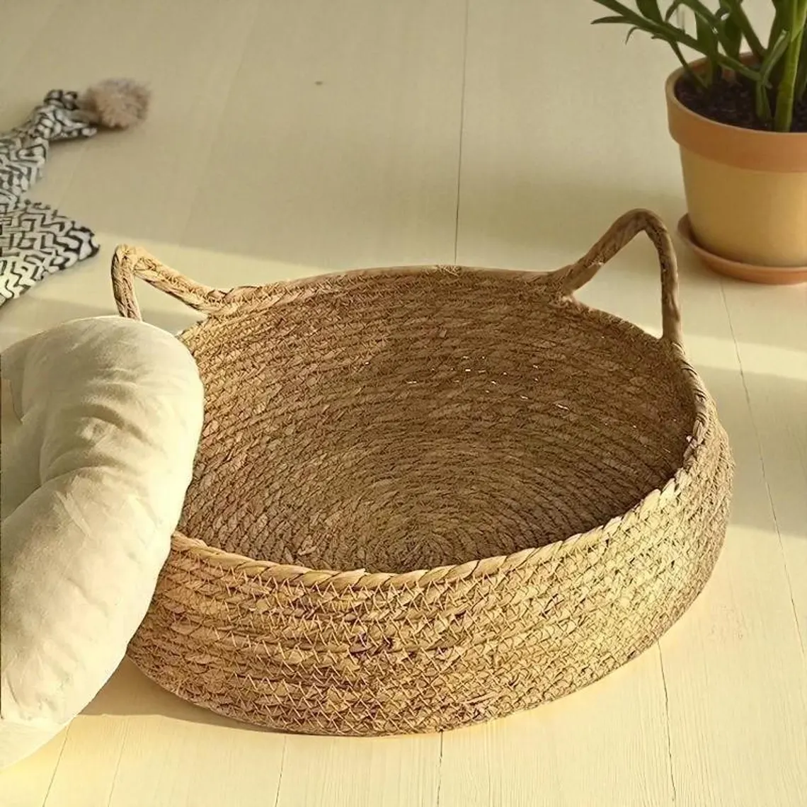 Natural Woven Cotton Cat Bed with Washable Pad – Washable Seasonal Pad, All-Season Pet Accessory